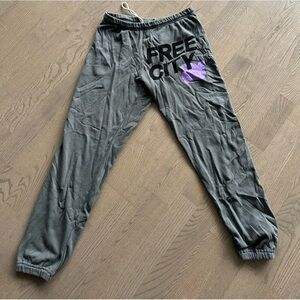 Free city sweatpants